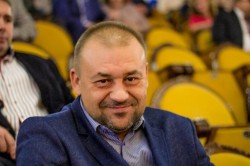 Слышать каждого, помогать людям